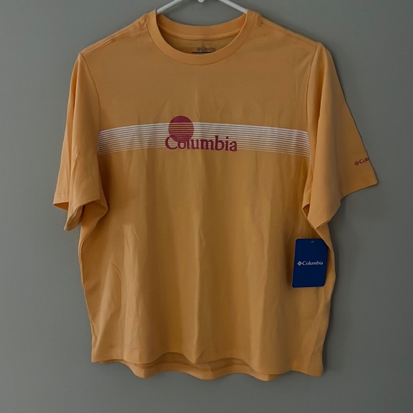 NEW Columbia Womens Medium Logo T-Shirt - Orange Columbia T-Shirt Pink Logo - Picture 1 of 5